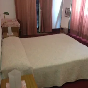 Hotell Moderno, Lecco