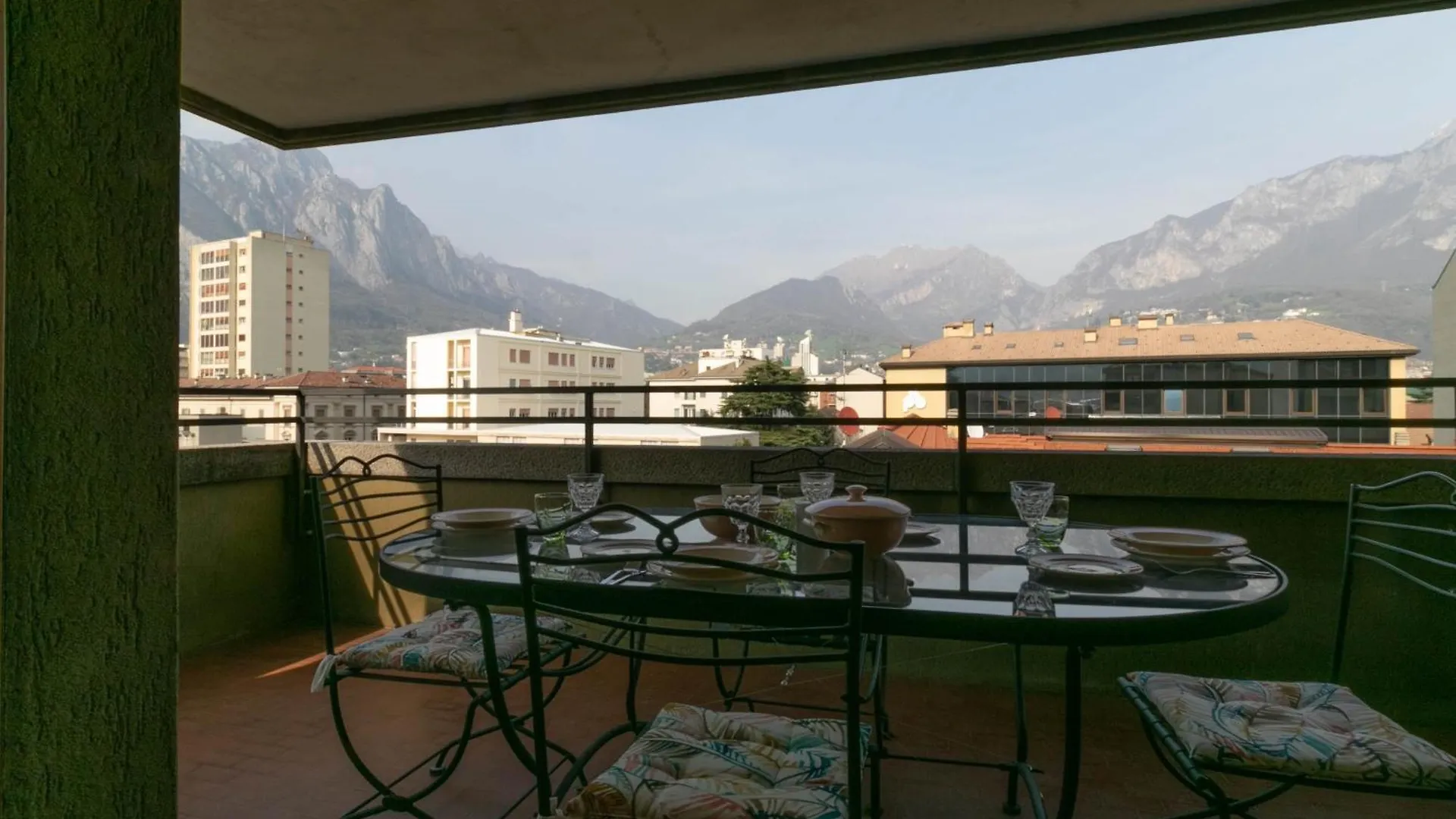 Welcomely - Ponte Vecchio Family Apartment Lecco