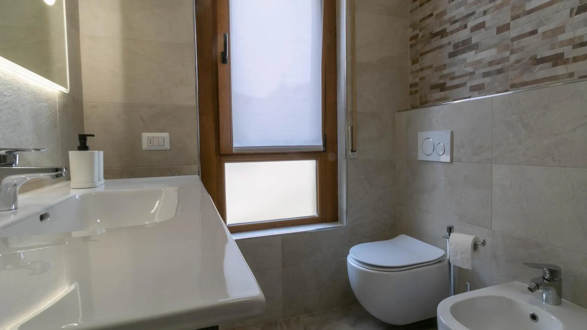 Welcomely - Ponte Vecchio Family Apartment Lecco