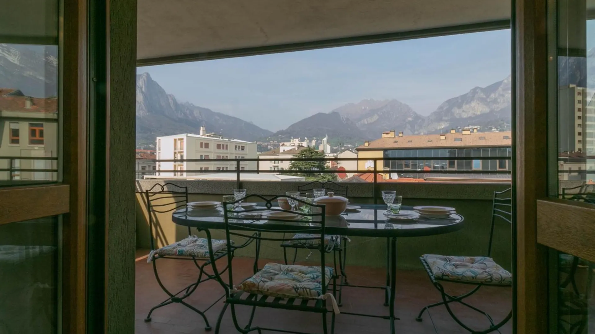 Welcomely - Ponte Vecchio Family Apartment Lecco